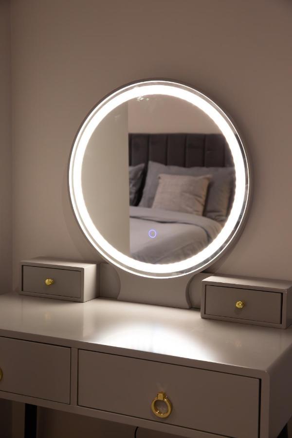 Stunning 3 Bed Apartment ลอนดอน ภายนอก รูปภาพ