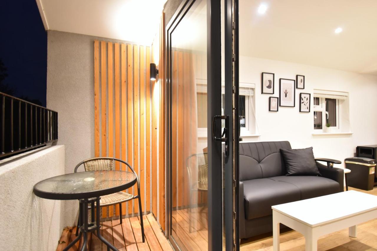 Stunning 3 Bed Apartment ลอนดอน ภายนอก รูปภาพ