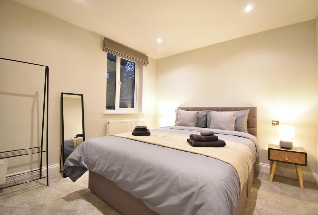 Stunning 3 Bed Apartment ลอนดอน ภายนอก รูปภาพ