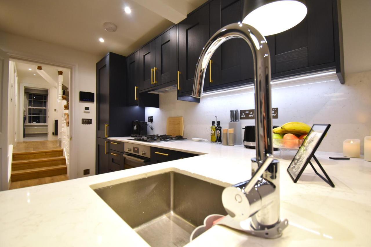 Stunning 3 Bed Apartment ลอนดอน ภายนอก รูปภาพ