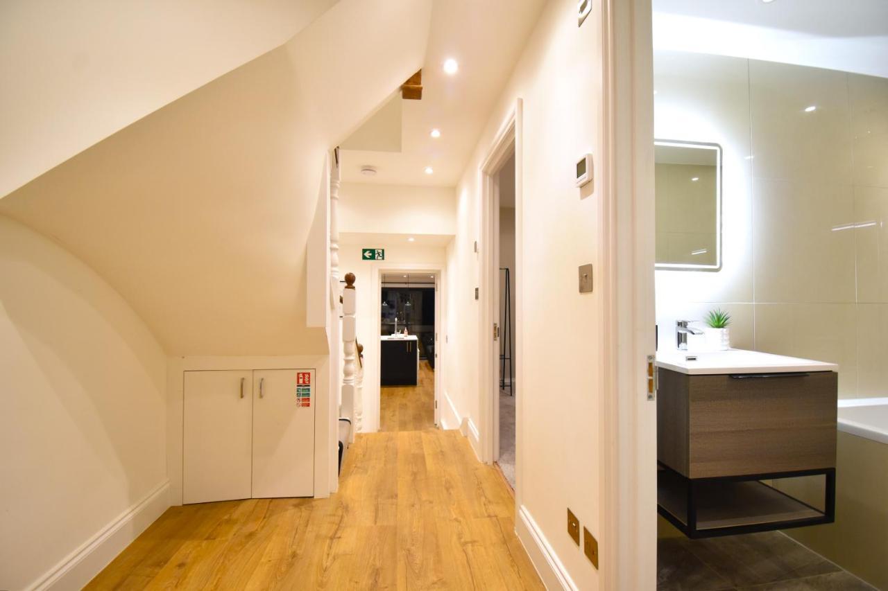 Stunning 3 Bed Apartment ลอนดอน ภายนอก รูปภาพ
