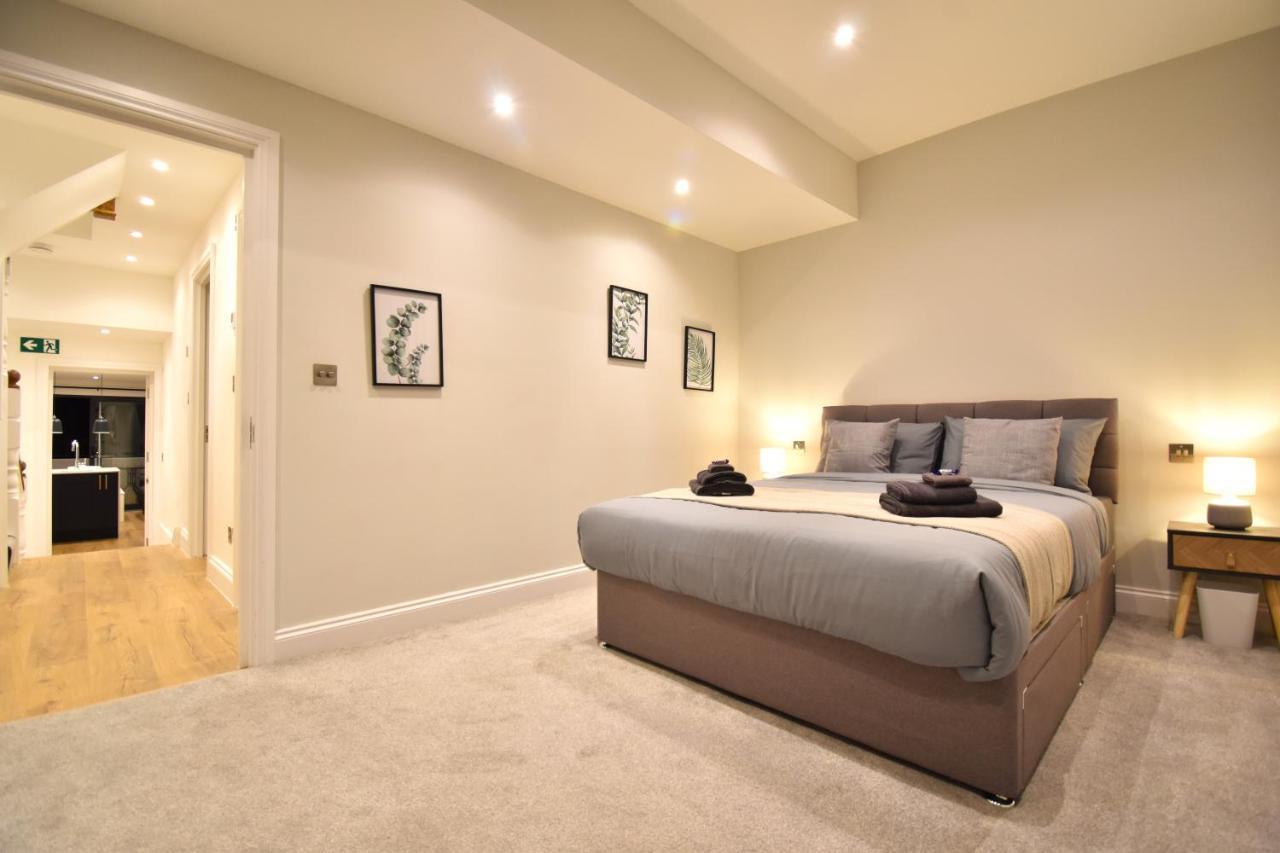 Stunning 3 Bed Apartment ลอนดอน ภายนอก รูปภาพ