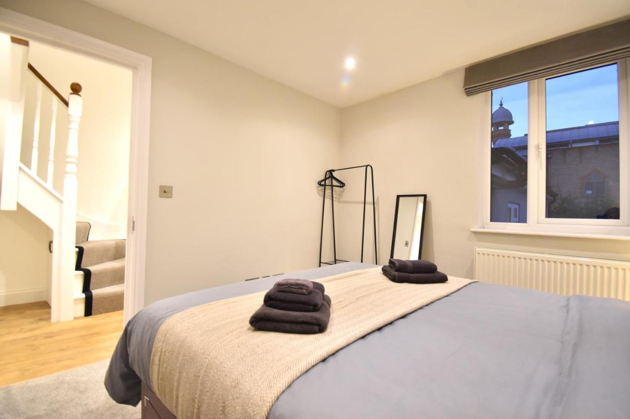 Stunning 3 Bed Apartment ลอนดอน ภายนอก รูปภาพ