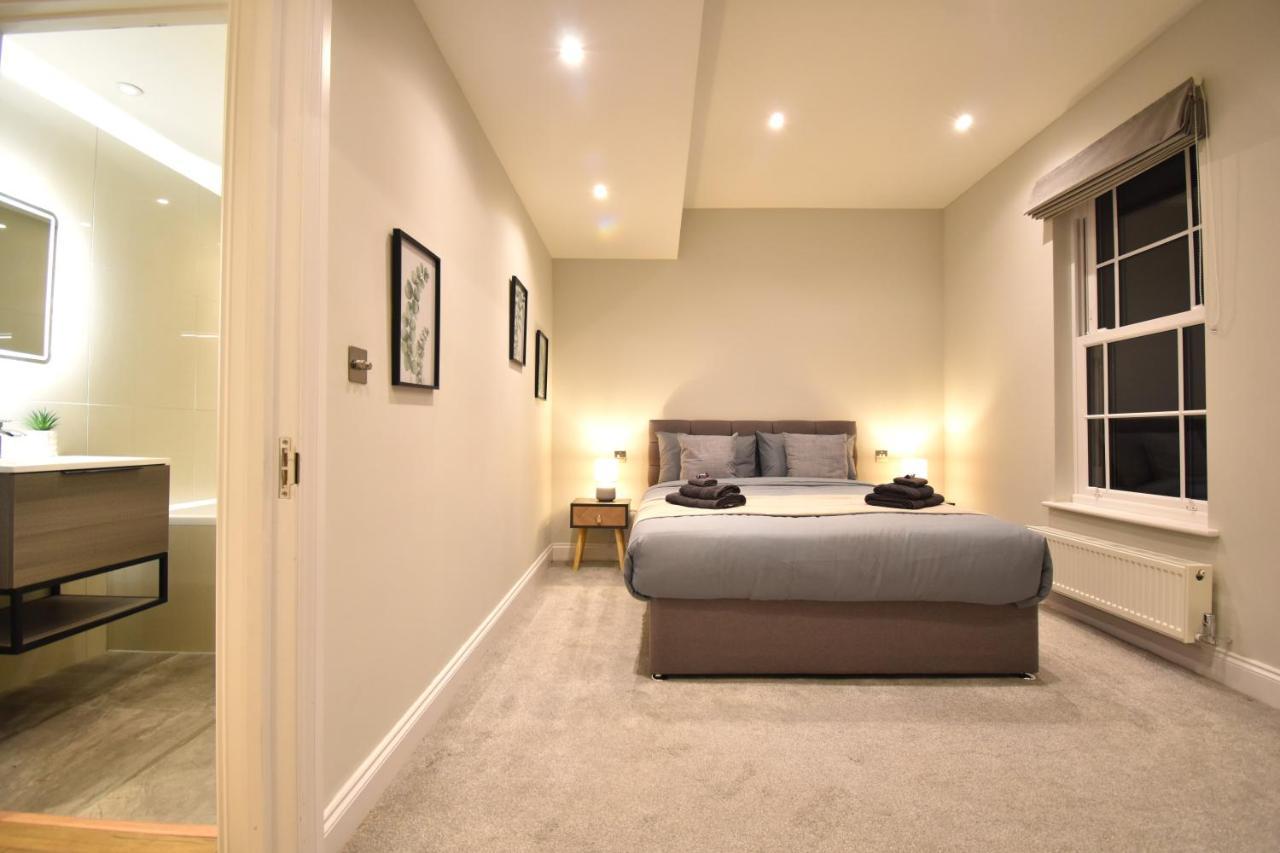 Stunning 3 Bed Apartment ลอนดอน ภายนอก รูปภาพ